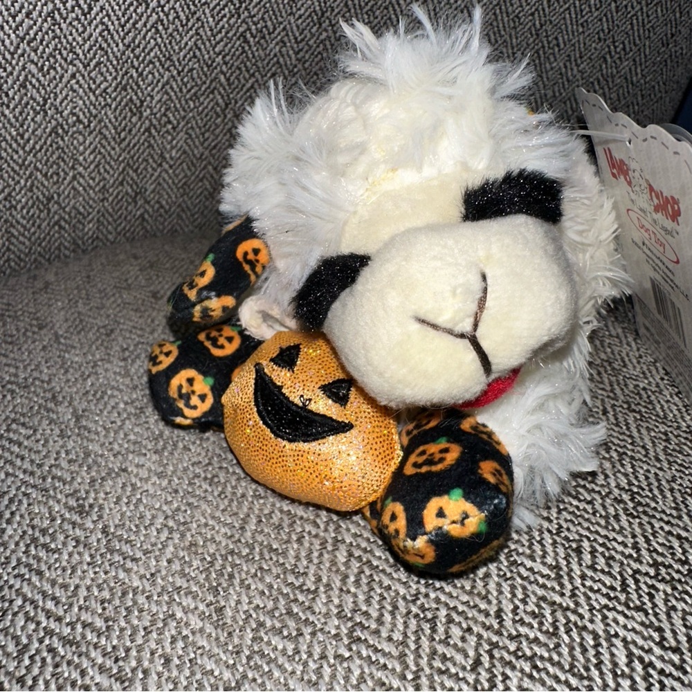 Lamb Chop Squeaky Thrash‎ Plush Dog Toy Winter Halloween Holiday Pumpkin NWT HTF